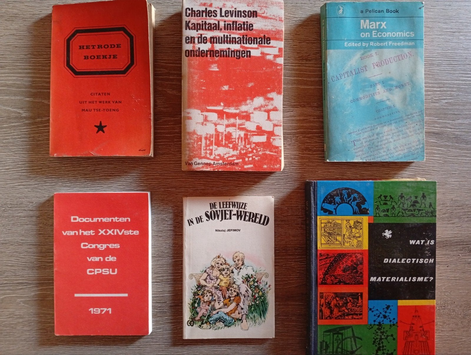 Livres anciens sur le marxisme et l'Union soviétique (Mao, M, Enlèvement