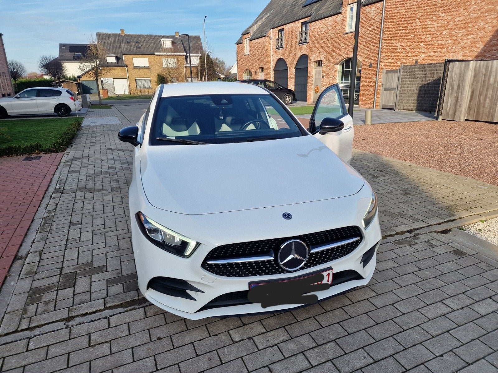 mercedes a180 amg ling night pack, Autos, Mercedes-Benz, Classe A, Achat, Boîte manuelle, 5 portes
