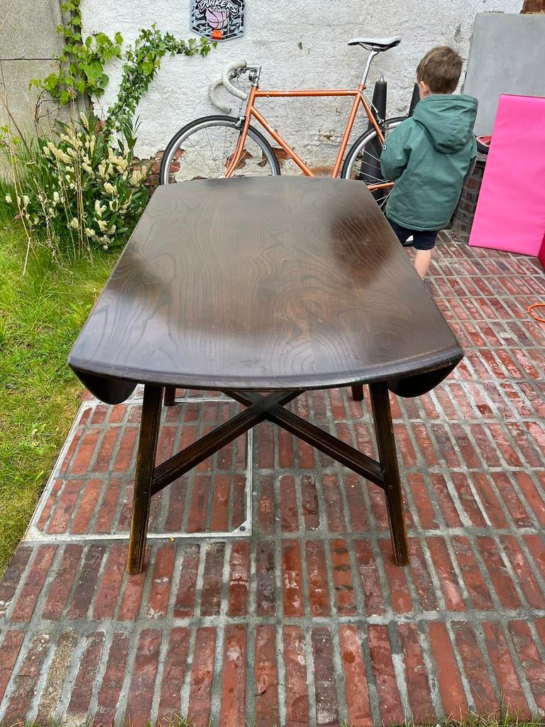 Vintage ronde houten tafel – donker gebeitst – uitschuifbaar, Huis en Inrichting, Tafels | Eettafels, Rond, Ophalen