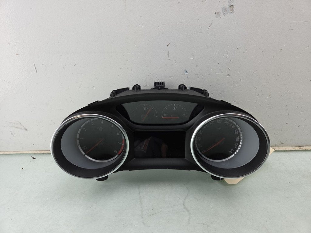 INSTRUMENTS DE BORD Opel Astra K (|39097971|39136463|), Opel, Opel Automobile GmbH, Utilisé, Kontakt-opel@opel.com