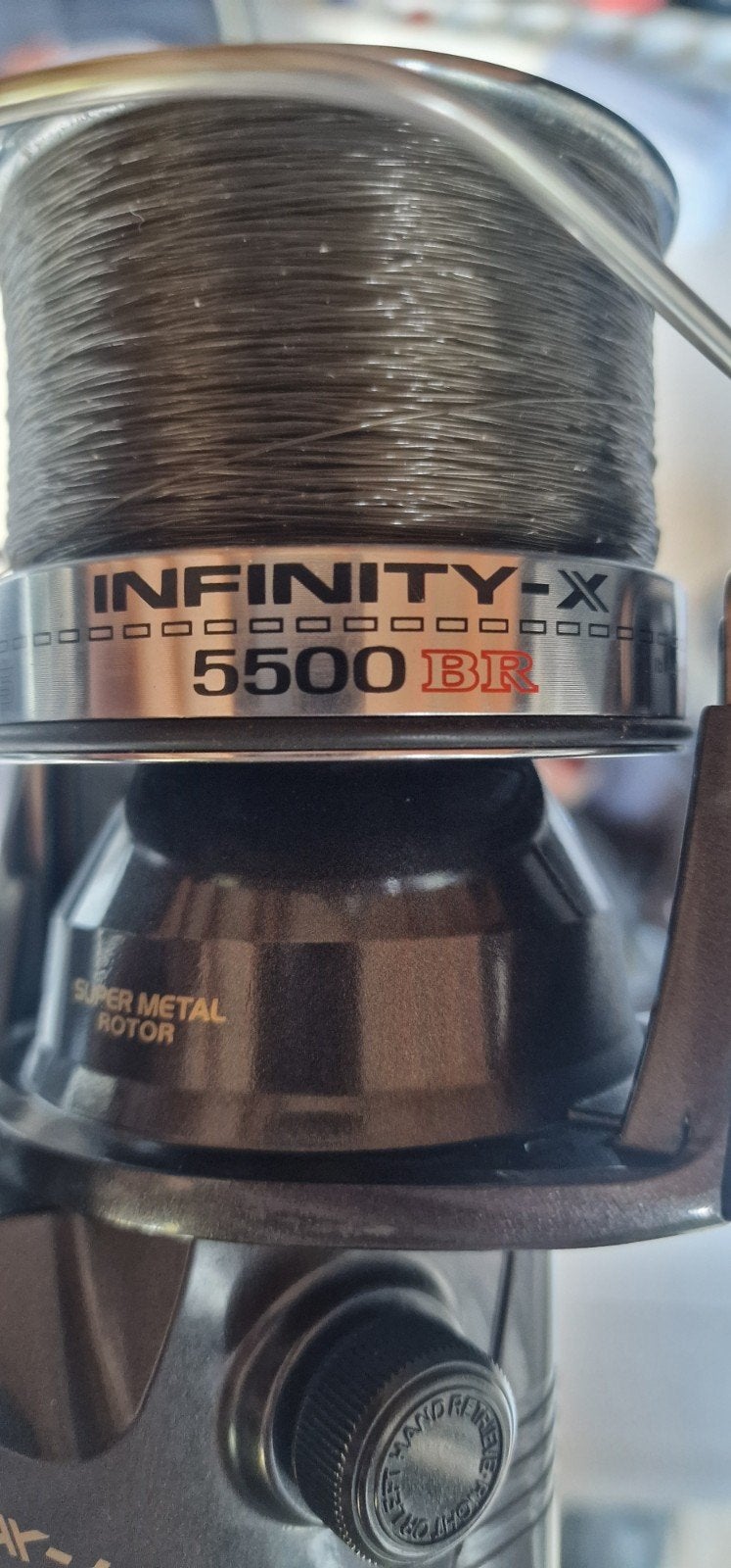 3 unités Daiwa Infinity-X 5500 BR, Sports nautiques & Bateaux, Enlèvement, Comme neuf, Moulinet