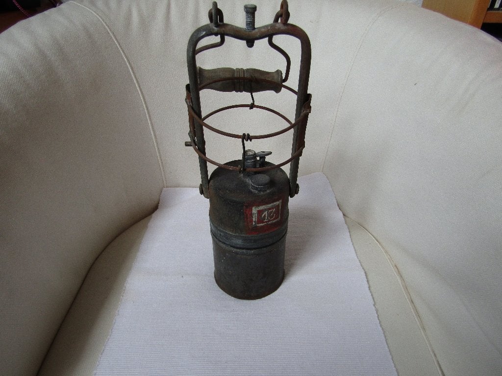 Prachtige hardmetalen mijnwerkerslamp, met het cijfer 13, Ophalen of Verzenden