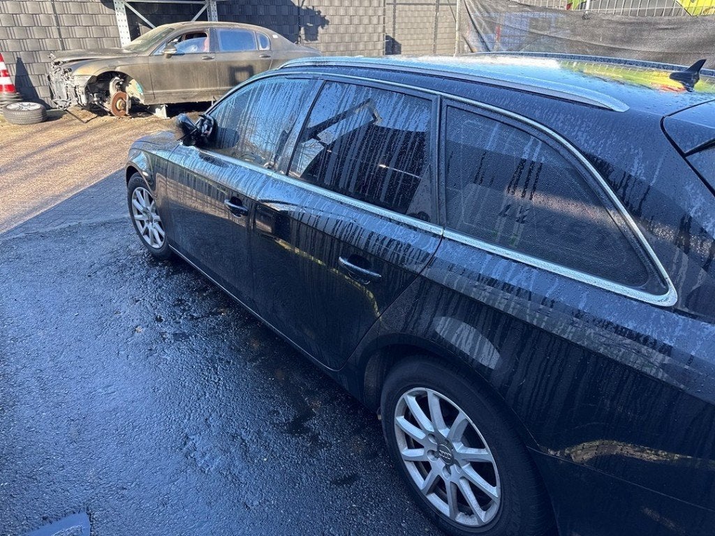 PORTE GAUCHE ARRIÈRE Audi A4 Avant (B8) (|8K9833051D|), Arrière, Auto-Union-Straße  1,
85057  Ingolstadt, DE, Info@audi.de, Audi