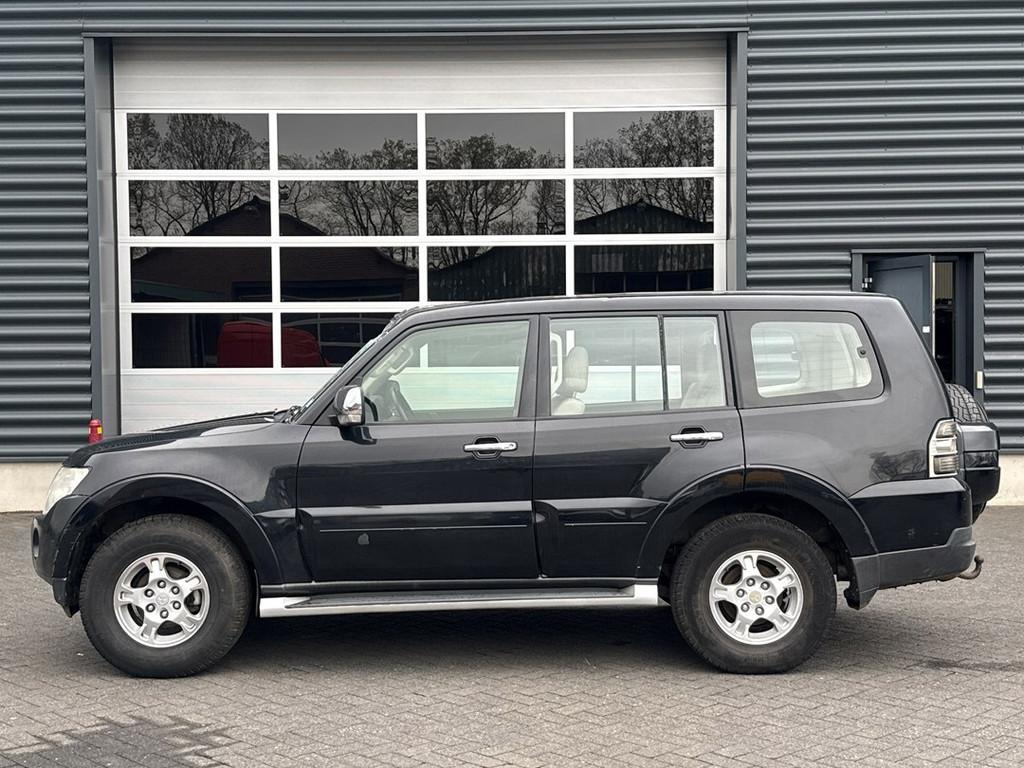 Mitsubishi PAJERO 7 persoons 3.0 V6 2.972cc 133kW (181pk) 4x, Auto's, Automaat, Gebruikt, Beige, Elektrische ramen