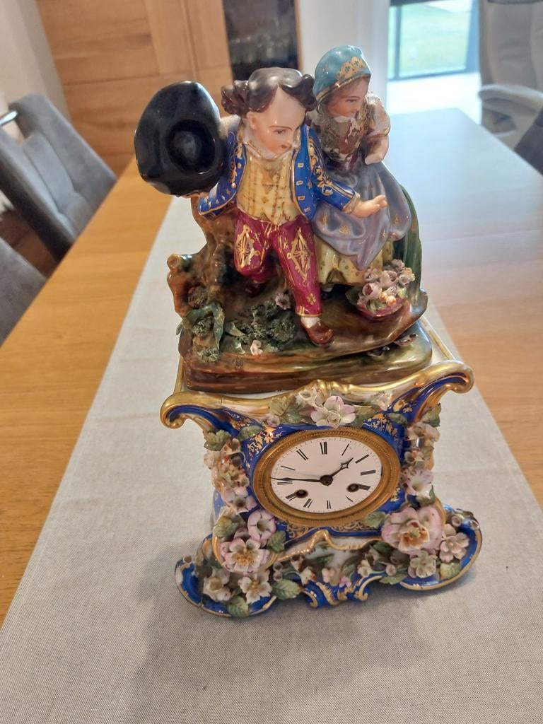 De klok te koop in Moresnet, Ophalen