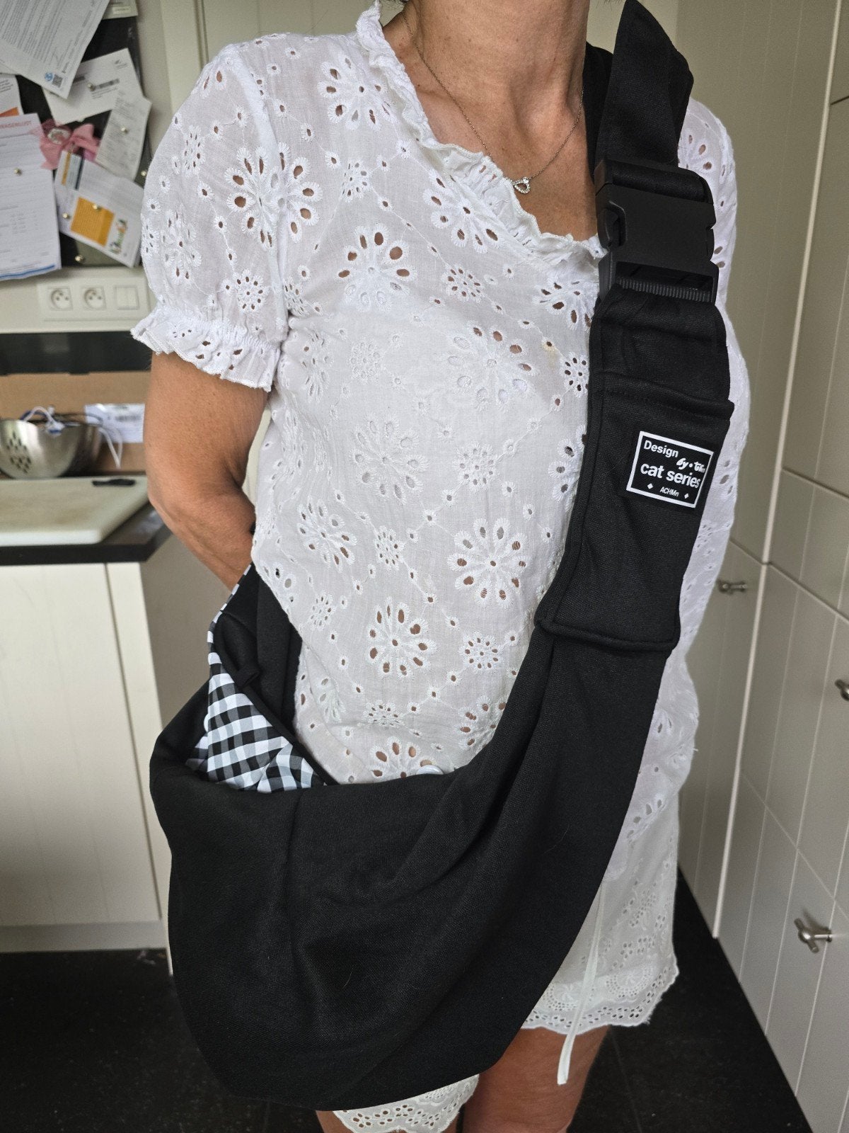 Comfortabele Zwarte Draagzak / Sling voor Kat of Kleine Hond, Ophalen of Verzenden, Nieuw, Draagtas/-zak