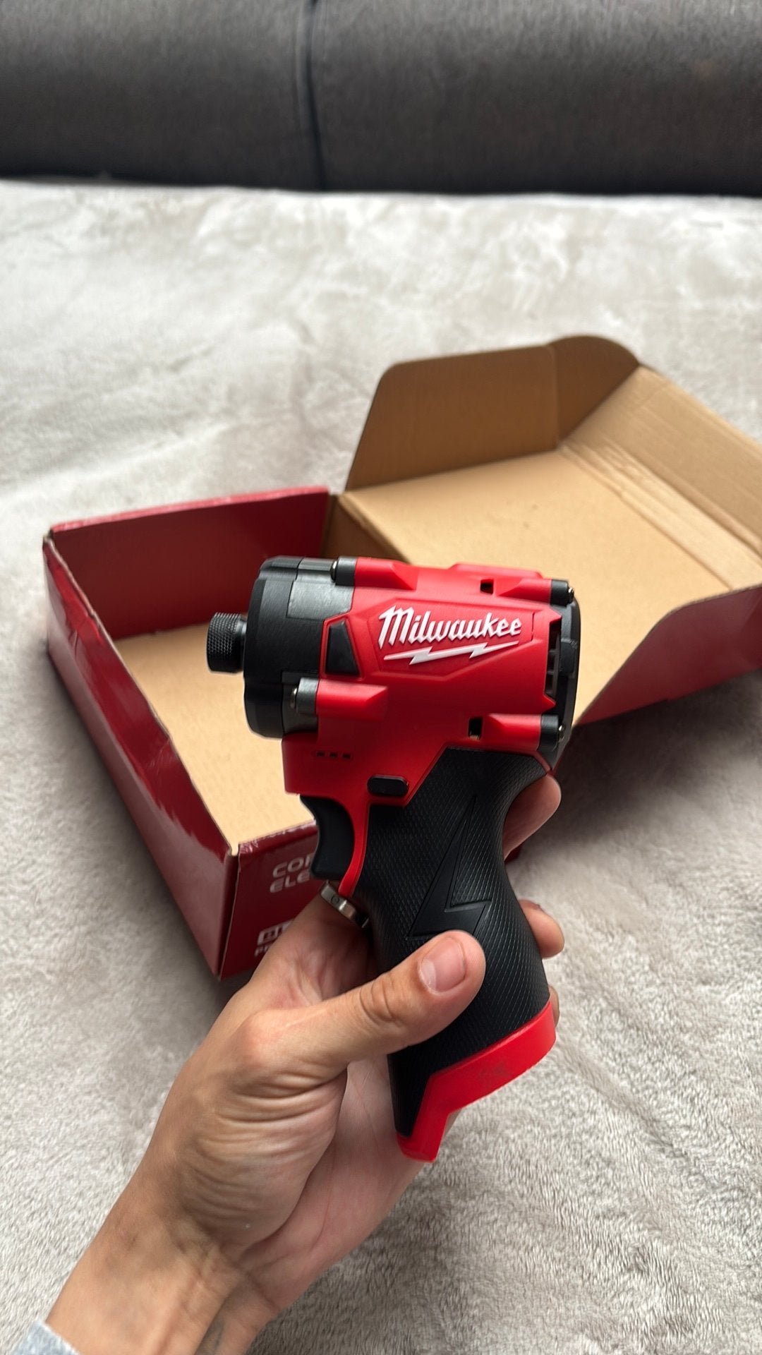 Milwaukee M12 Impact contrefaçon, Enlèvement ou Envoi, Neuf