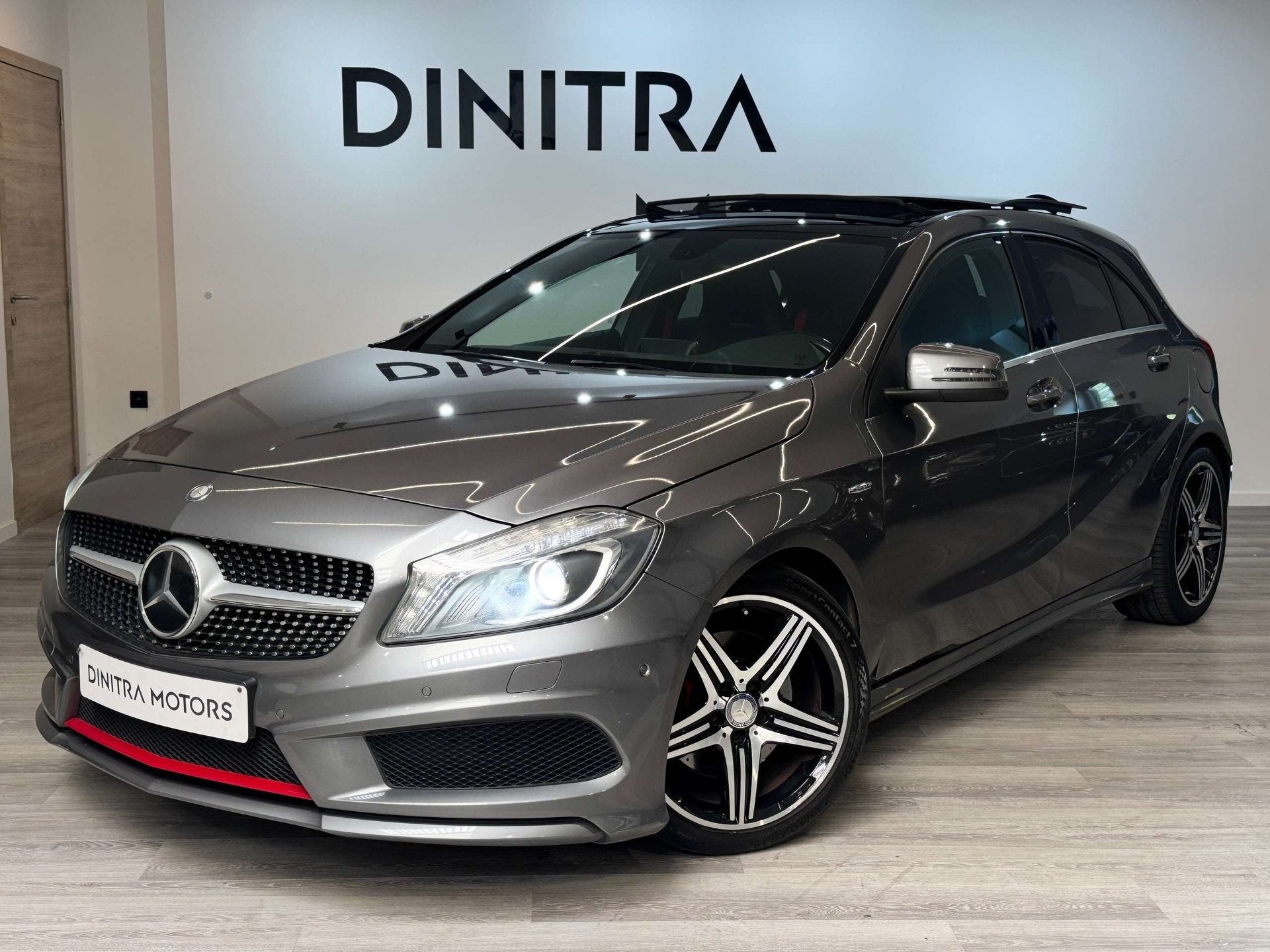 Mercedes-Benz A 250 AMG - Pano/Zetelvw/HarmanKardon/Cruise, Automaat, Gebruikt, 4 cilinders, Bedrijf