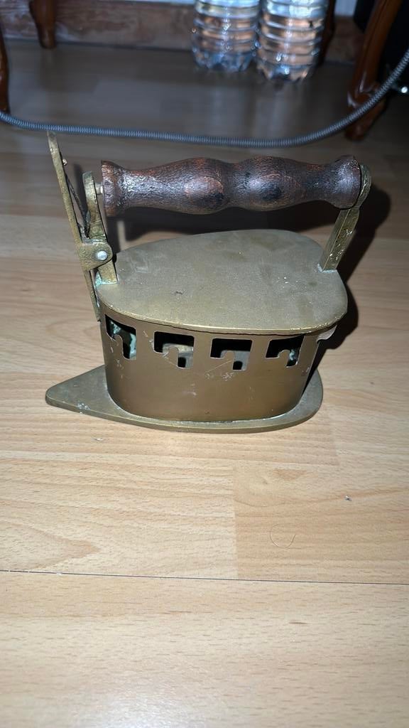 Antieke koperen strijkijzer, Ophalen, Koper