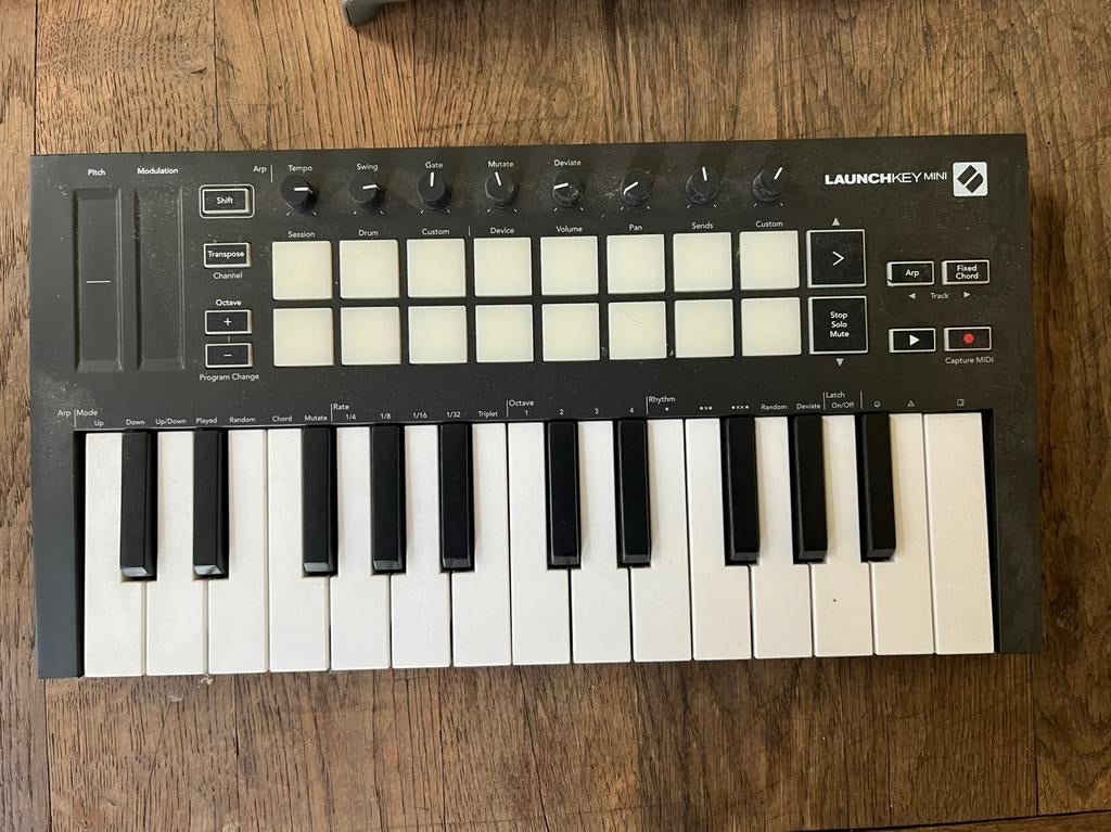 Novation Launchkey mini, Enlèvement ou Envoi, Comme neuf, Novation