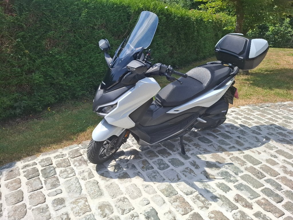 Honda forza 350 motorfiets, Motoren, Motoren | Honda, Particulier, Scooter, 12 t/m 35 kW, Minimaal motorrijbewijs A2, ABS, Automaat