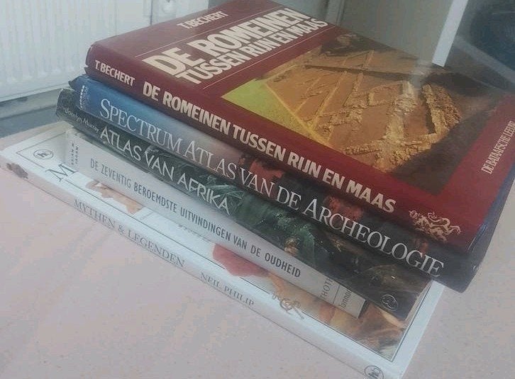 livres anciens, atlas, archéologie, mythes et légendes.., Enlèvement