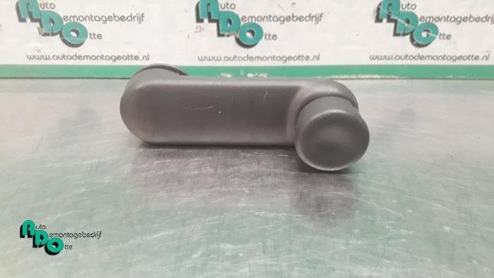 Manivelle de vitre d'un Renault Clio (Clio 3 06-), Autos : Pièces & Accessoires, Renault, -, 3 mois de garantie, Utilisé