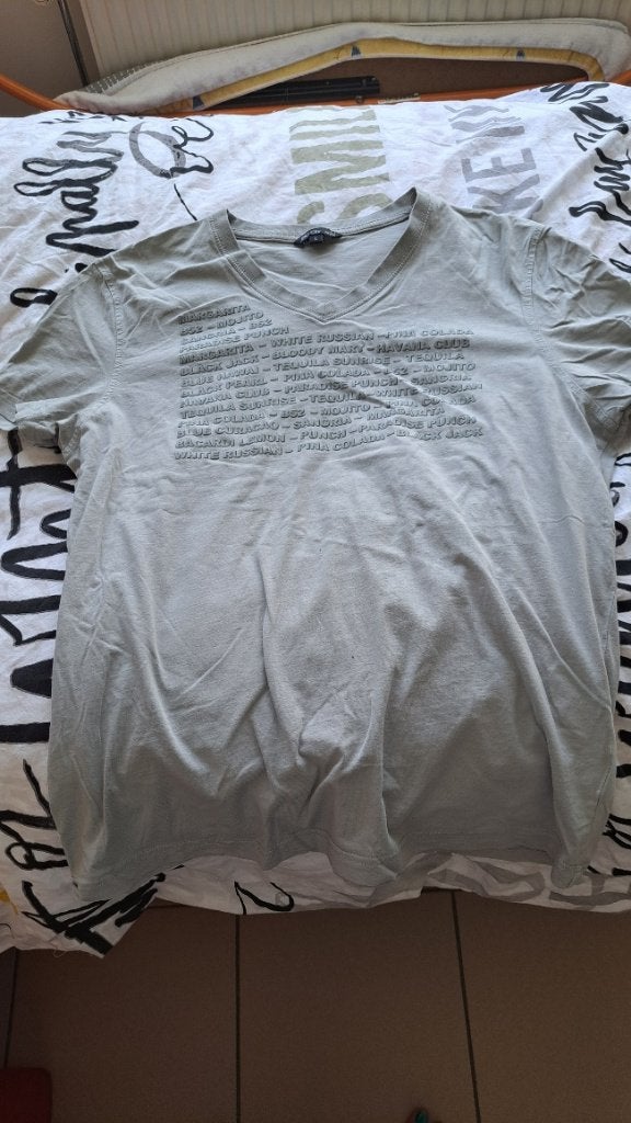 lot 9 shorts + 9 t-shirts, Vêtements | Hommes, T-shirts, Enlèvement ou Envoi, Bleu