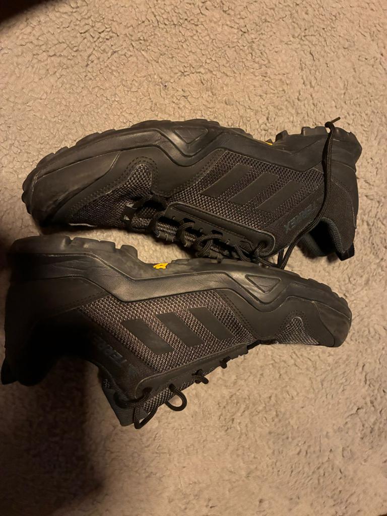 adidas Homme Terrex AX3 GORE-TEX Hiking Shoes taille 42, Vêtements | Hommes, Chaussures de marche, Enlèvement, ADIDAS, Porté
