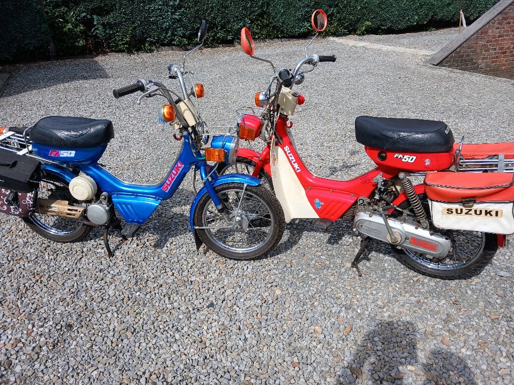 Suzuki fa 50 -1986 -2x rode +blauwe +papieren, Fietsen en Brommers, Brommers | Overige merken, Gebruikt, 49 cc, Klasse B (45 km/u)