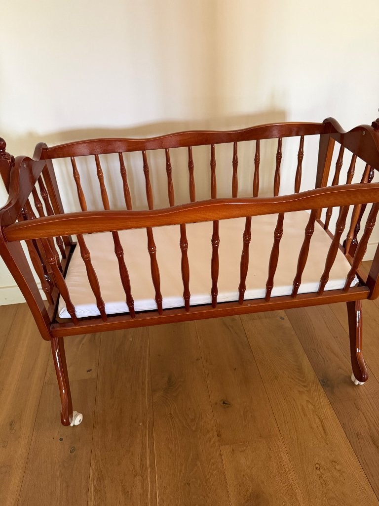 Houten wiegje / Berceau en bois, Kinderen en Baby's, Babyparken, Ophalen, Boxkleed