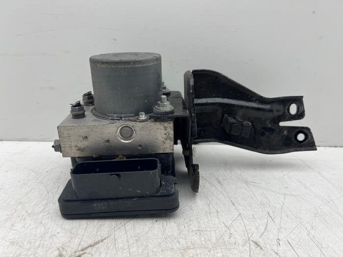 Pompe ABS d'un Volkswagen Polo, Volkswagen, -, 3 mois de garantie, Utilisé