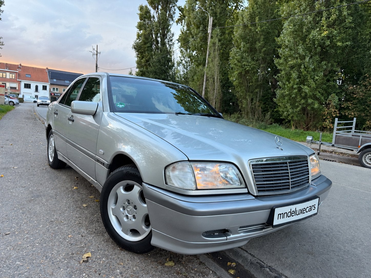 Mercedes-Benz C180 – 1999 – Automaat – Benzine, Auto's, 1998 cc, Gebruikt, 4 cilinders, Bedrijf