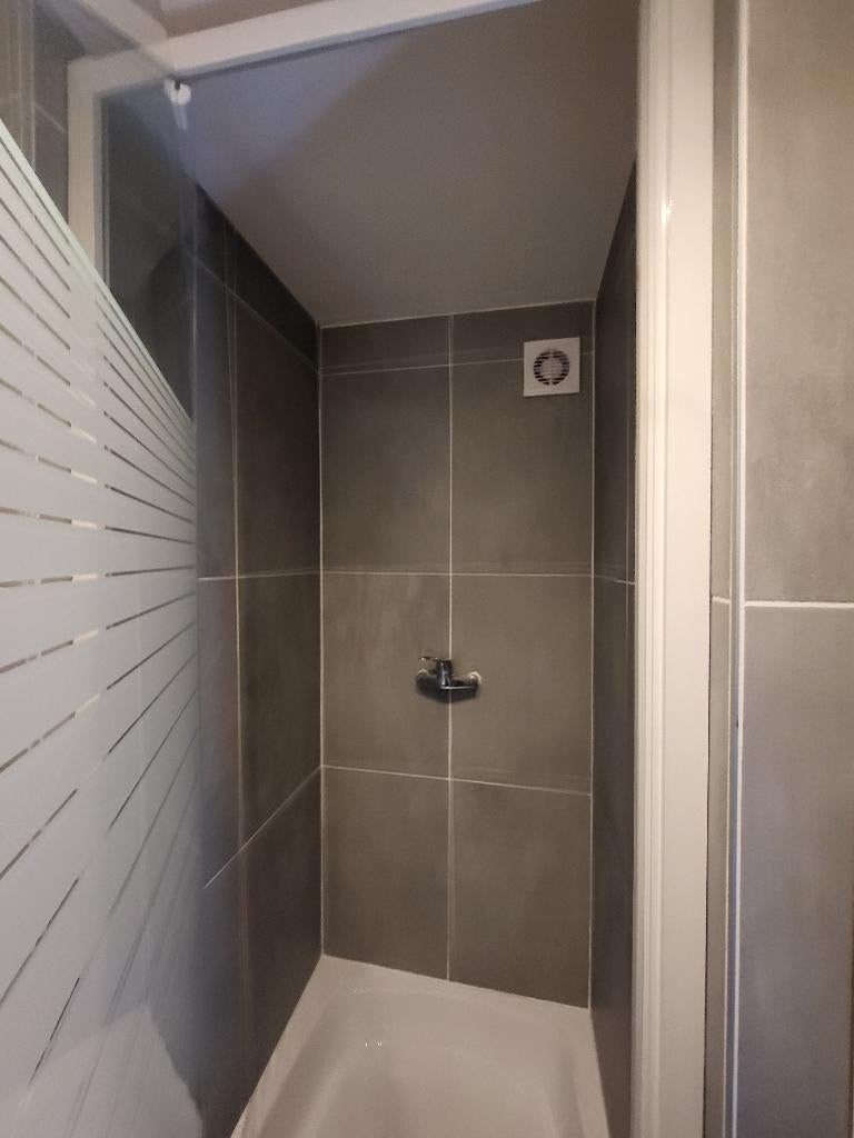 Carrelage,sallede bain,plafonnage,peinture,terrasse, Offres d'emploi, Emplois | Bâtiment