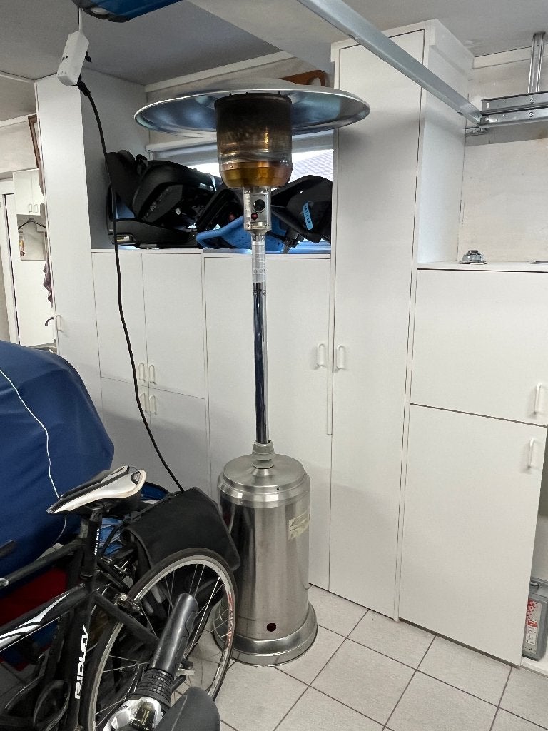 Terrasverwarmer op gas, Tuin en Terras, Terrasverwarmers, Ophalen, Zo goed als nieuw, Waterbestendig, Vloer