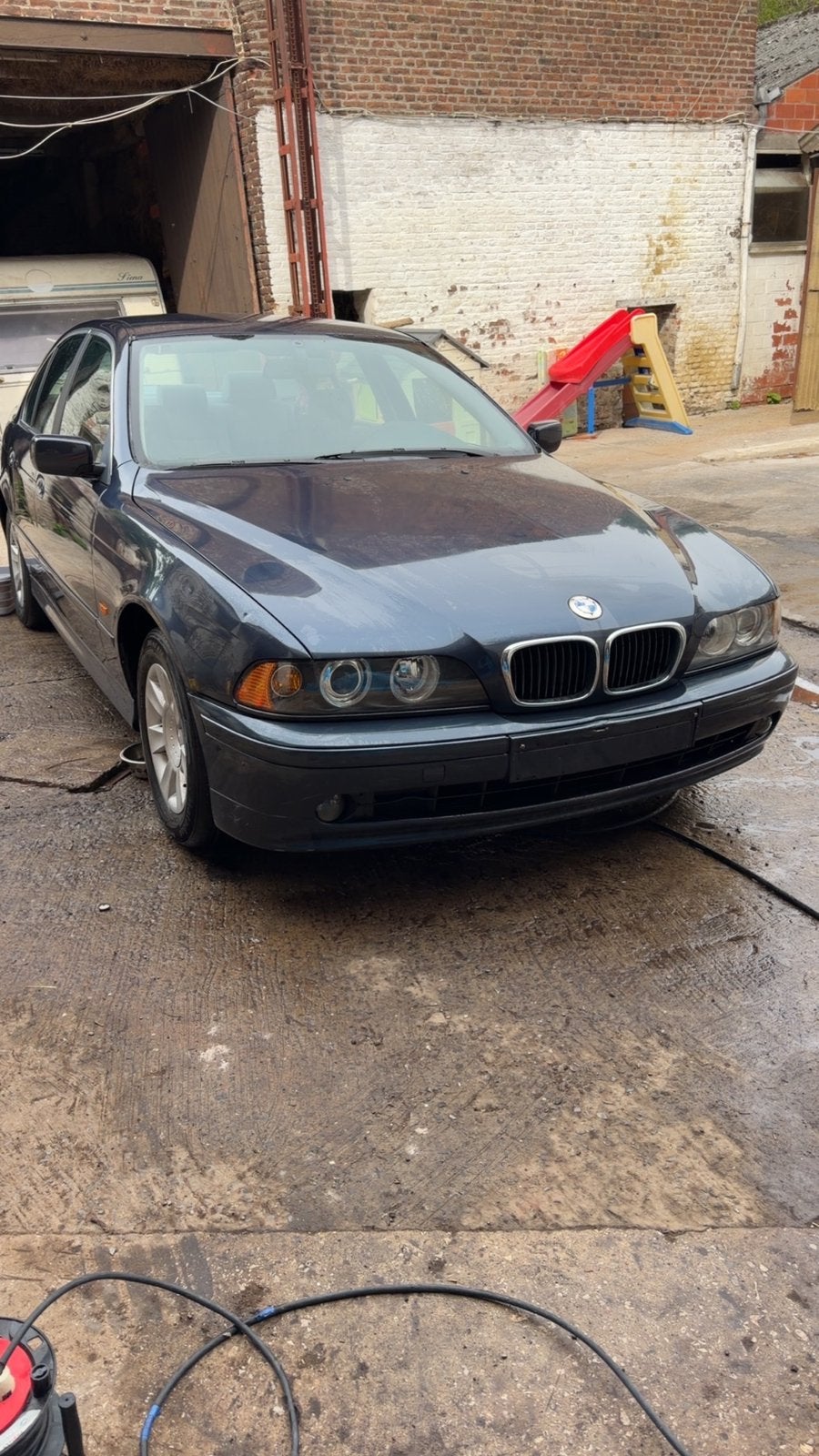 Bmw E39 520D, Enlèvement, BMW