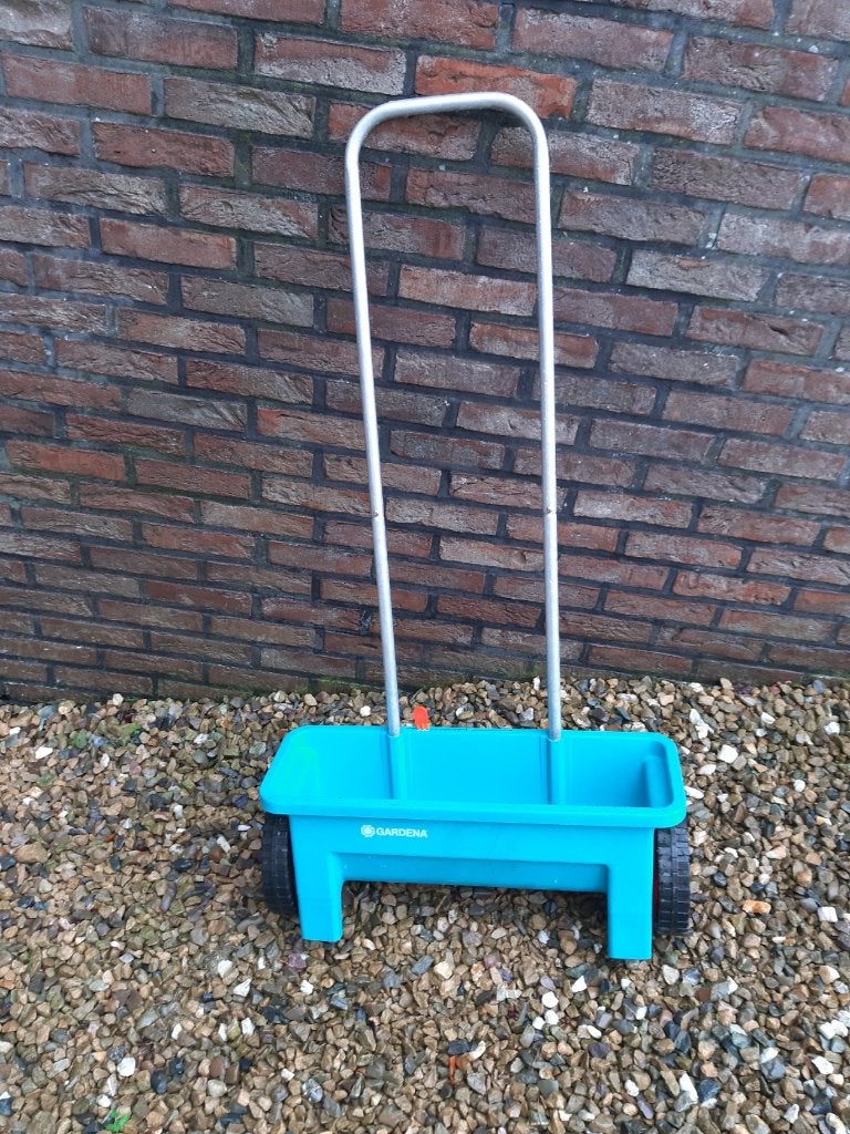 Zaai- en strooiwagen, Ophalen, Zo goed als nieuw, Overige soorten, Gardena