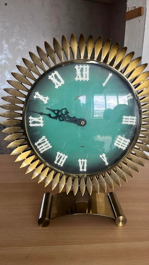 Horloge de grand père, ATLANTA UNIVERS, Enlèvement, Utilisé