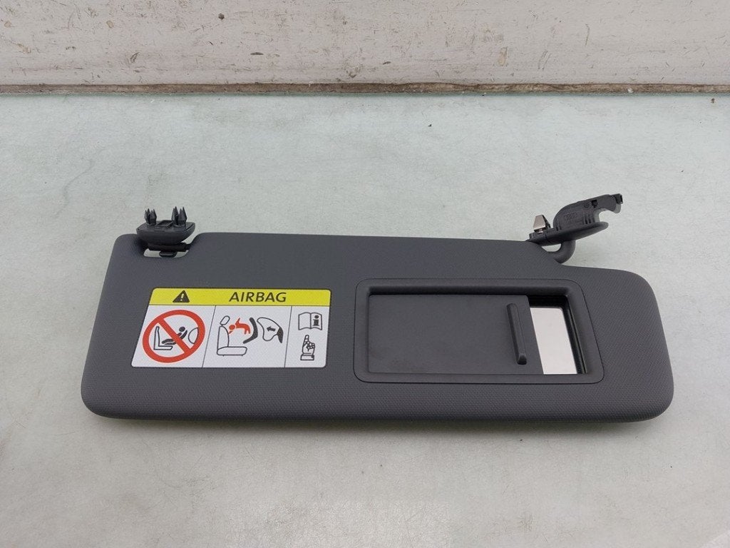 ZONNEKLEP A3 Sportback (8YA) (|8W0857552|8W0857552RMC8|), Info@audi.de, Audi, Audi AG, Gebruikt