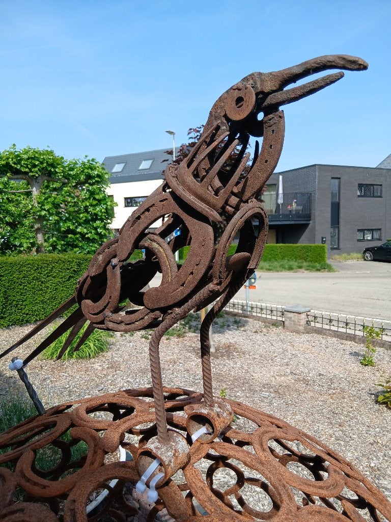 tuinbeeld & kunstwerk ( kraai ) uit hoefijzers gemaakt, Ophalen, Nieuw, Metaal, Dierenbeeld