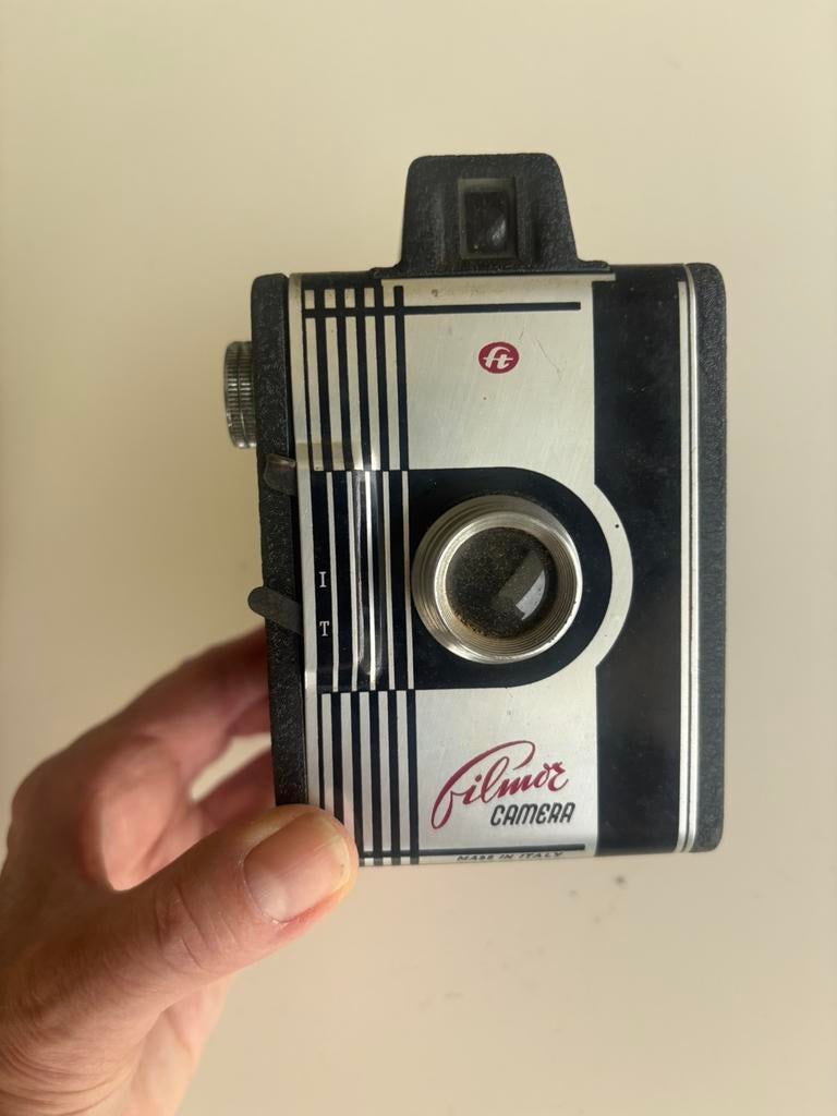 Appareil photo ancien Filma Camera + étui cuir – Congo 1954, Enlèvement ou Envoi, Comme neuf, Compact