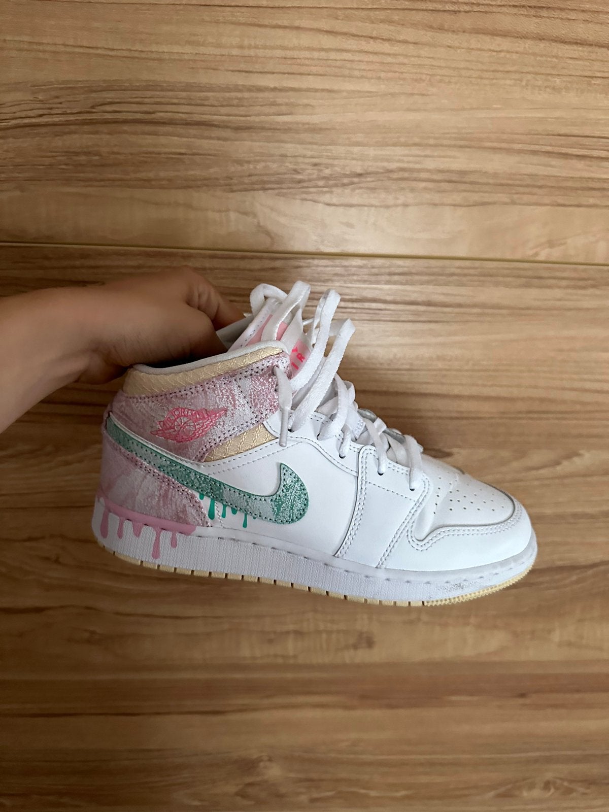Nike Air Jordan 1 Mid, Enlèvement ou Envoi, Comme neuf