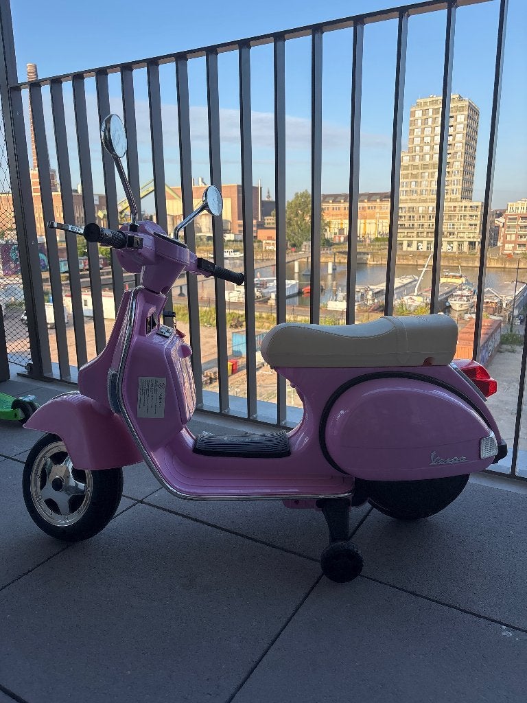 Gezakt in prijs!  Vespa electrische moto kind, Ophalen, Zo goed als nieuw