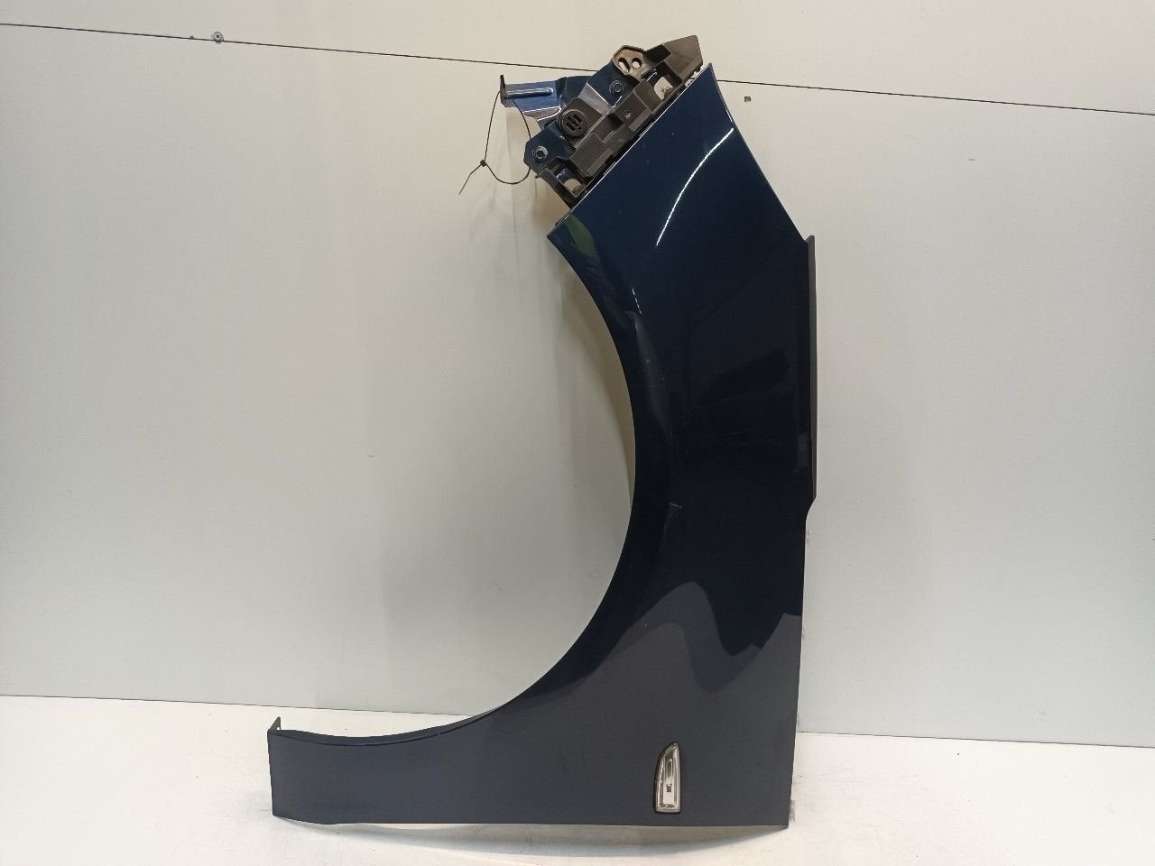 Spatbord links voor Opel Zafira, Onderdelen@venauto.nl, Van der Ven Autorecycling B.V., Gebruikt, Ettenseweg 76, 4706 PB Roosendaal, The Netherlands