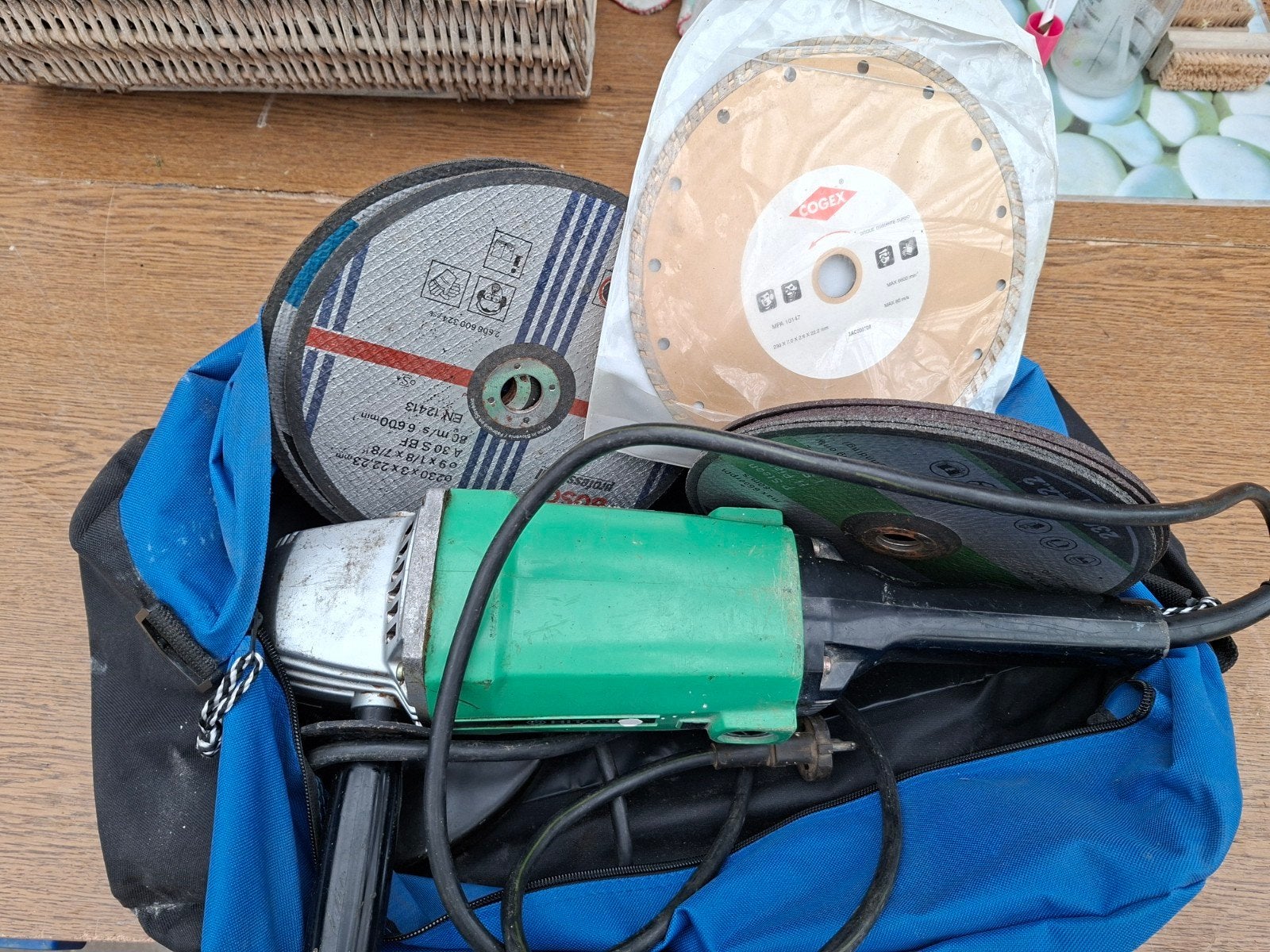 Grote haakse slijpschijf, Ophalen