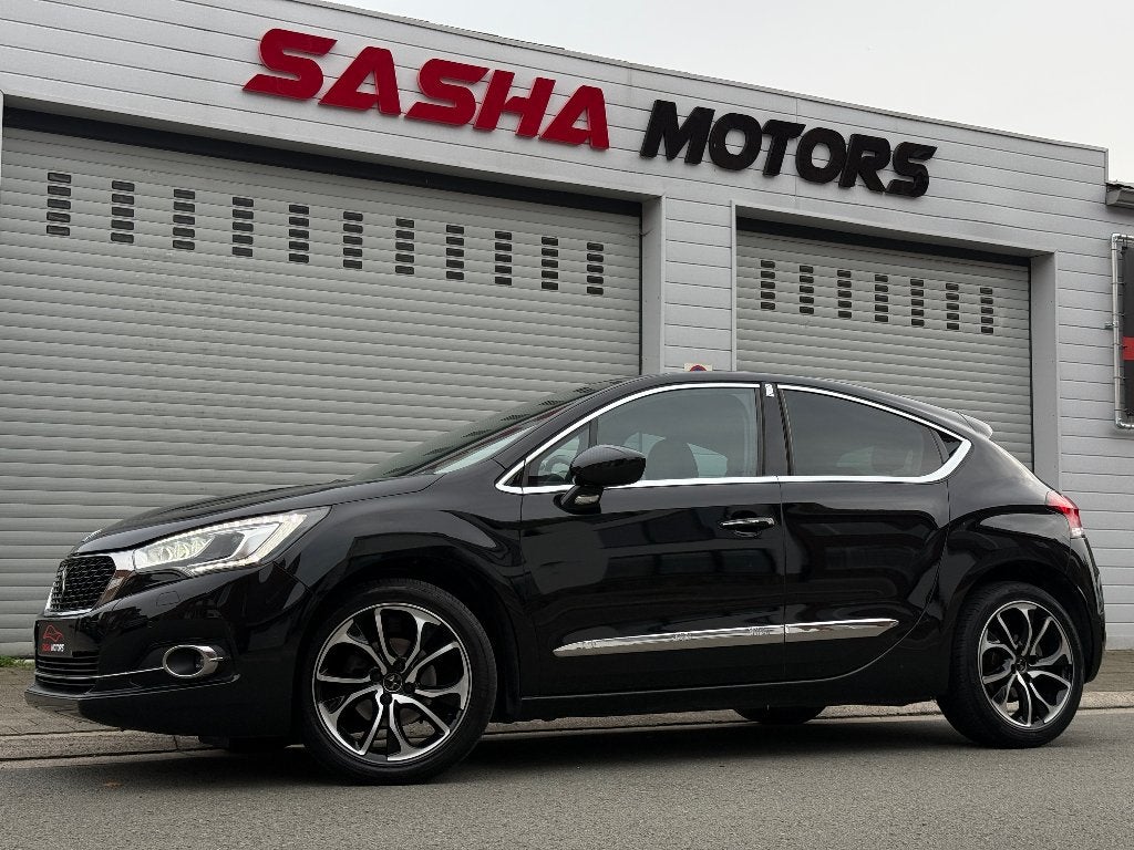 DS DS4 So Chic 1.2 Turbo Benzine | Vol Opties | 12MGarantie, Auto's, Voorwielaandrijving, Dealer onderhouden, Zwart, Bedrijf