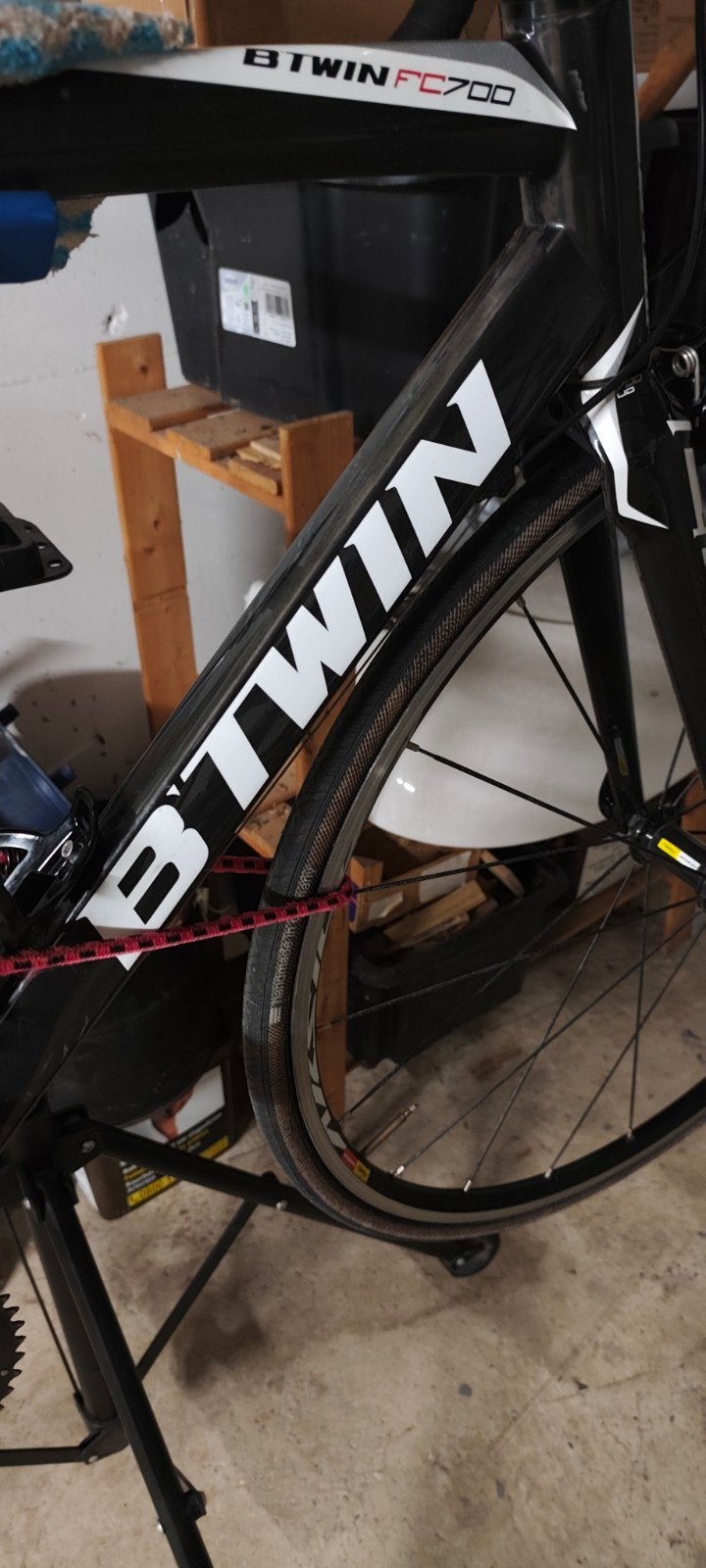 Course t55 Btwin fc 700 carbone très bonne état entretenu, Enlèvement, Comme neuf