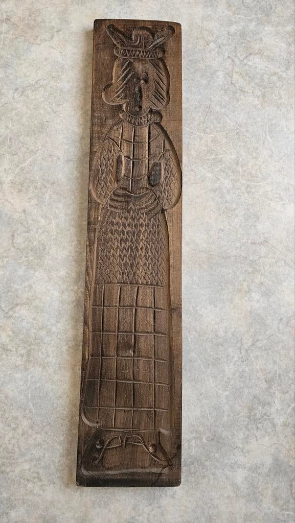 Antieke grote houten speculaasvorm – vrouw in klederdracht, Antiek en Kunst, Ophalen
