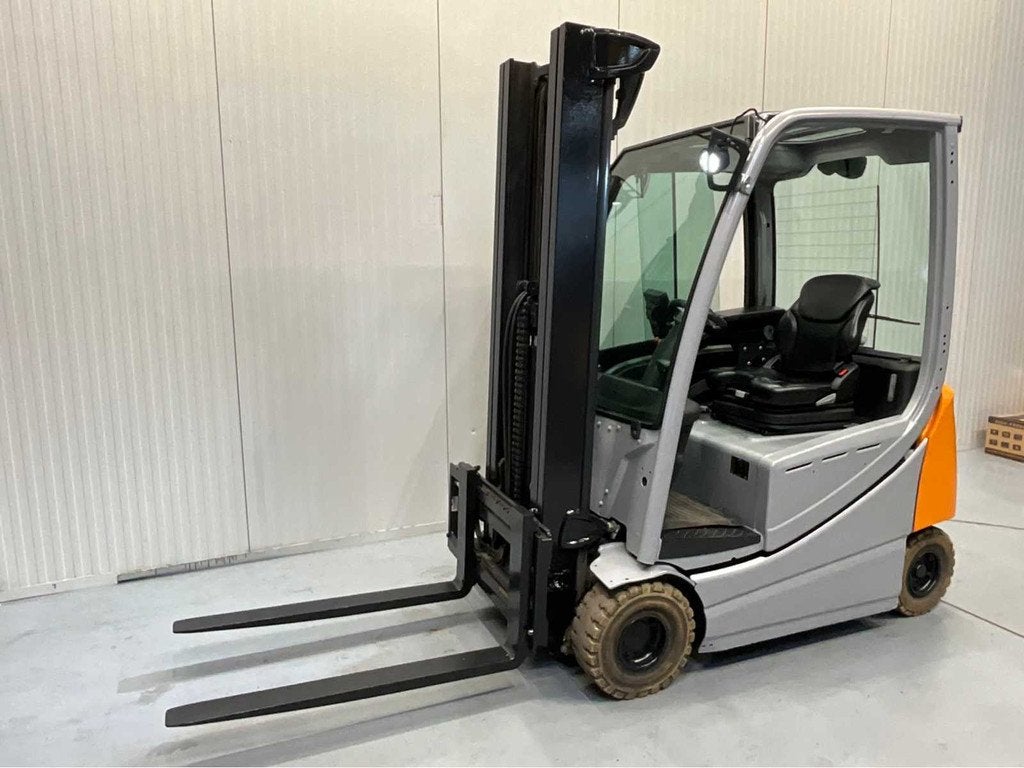 Still RX20-16P Triplex - Freelift - Sideshift, Articles professionnels, Machines & Construction | Chariots élévateurs & Transport interne