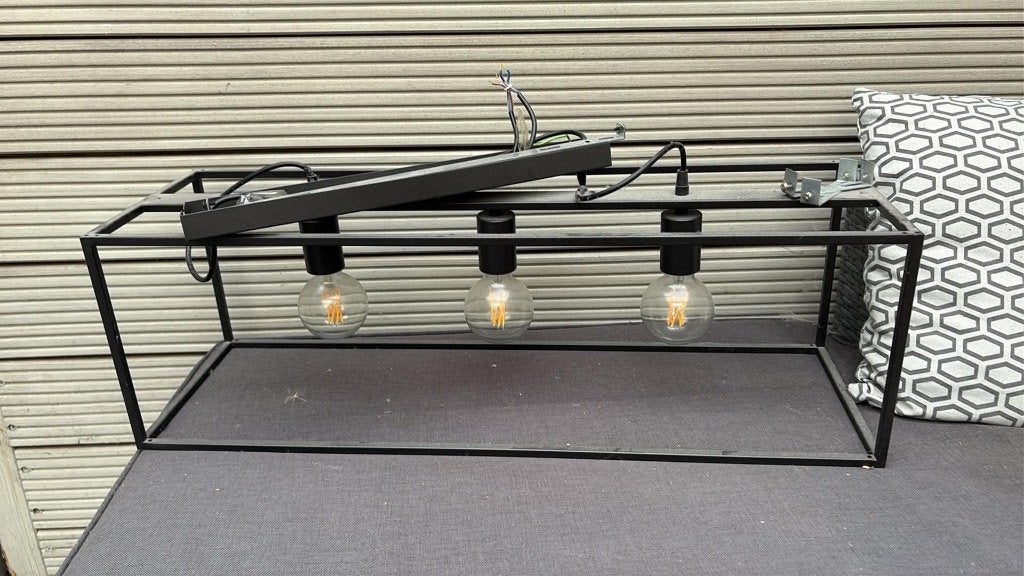 hanglamp zwart metaal, Ophalen of Verzenden, Zo goed als nieuw, Metaal, Modern