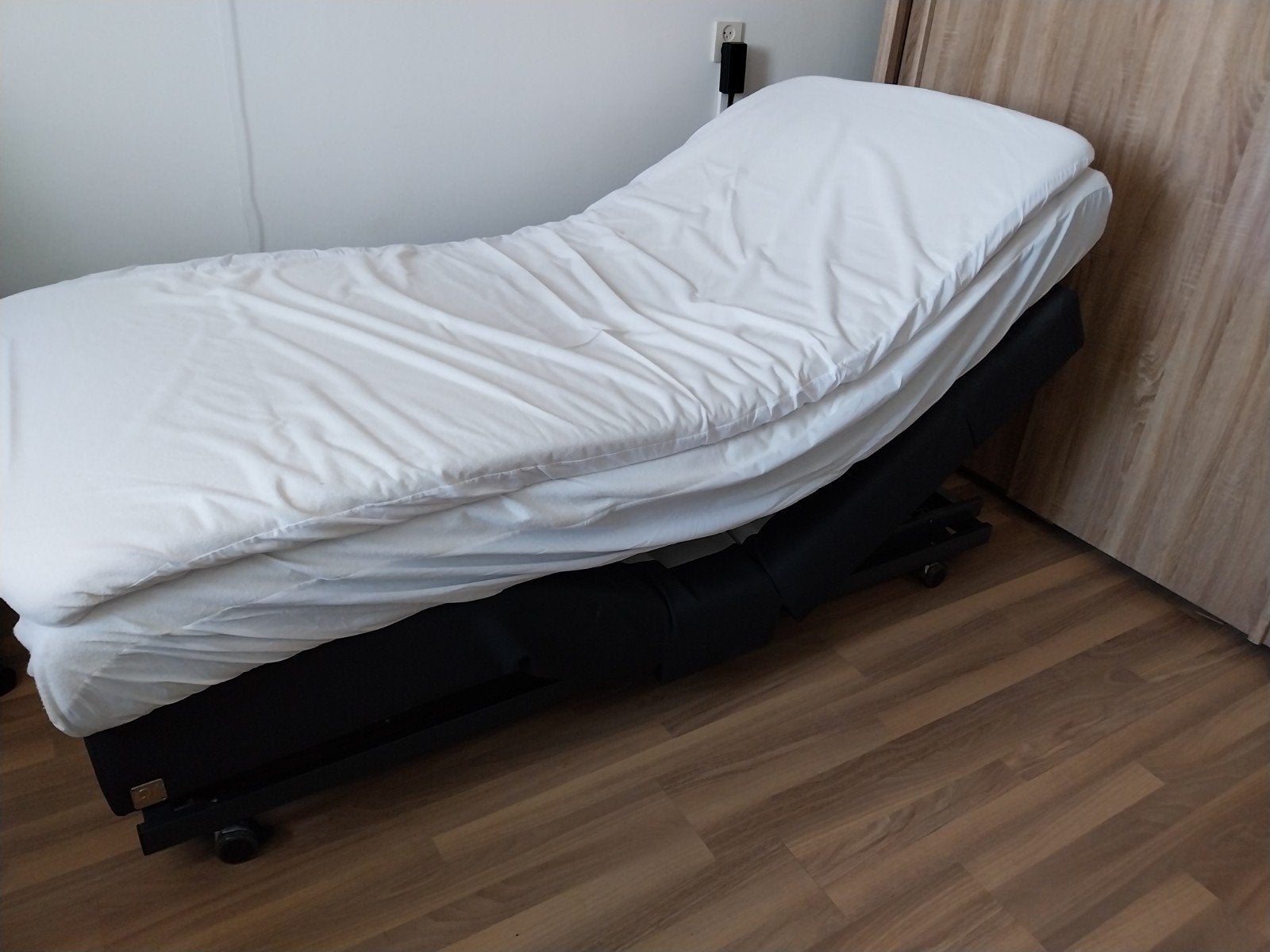 elektrische boxspring met afstandbediening, Ophalen, Grijs