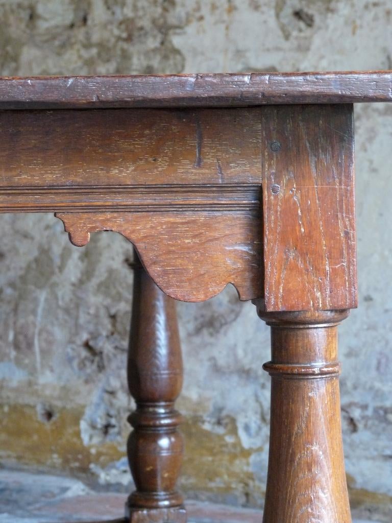 Table ancienne en chêne de la Renaissance du XVIIe siècle, Enlèvement