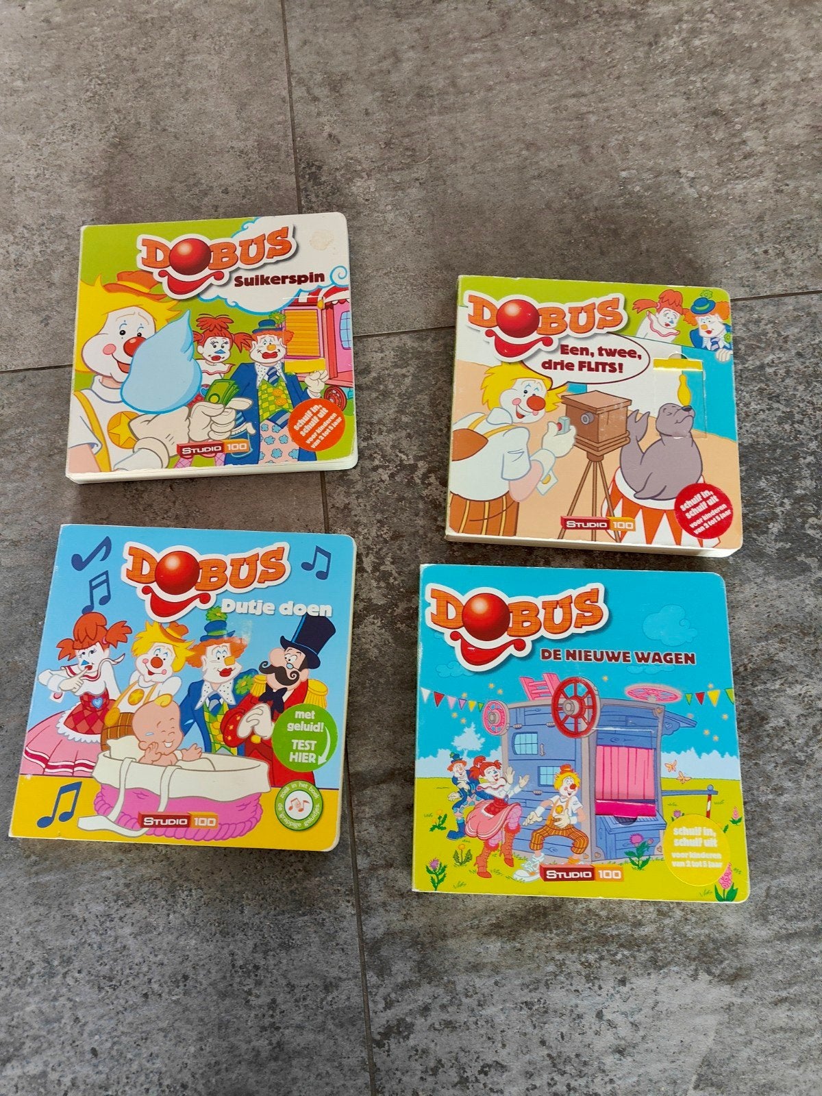 schuifboekjes Dobus, Ophalen, 3 tot 4 jaar, Zo goed als nieuw, Dobus