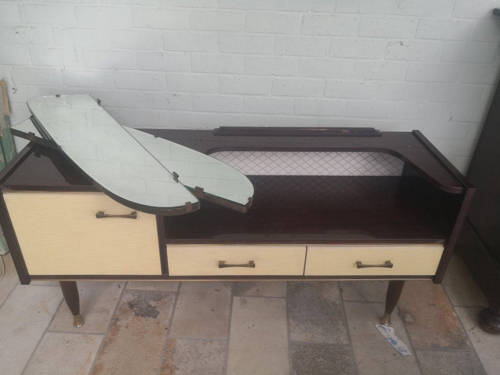 Retro kast met spiegel, Ophalen