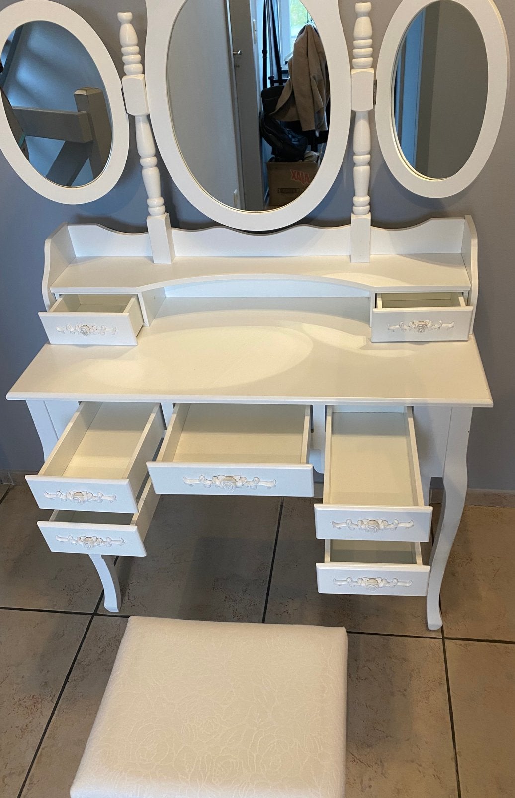Table de maquillage avec miroir et banc, Comme neuf, Enlèvement, 50 à 100 cm, 100 à 150 cm