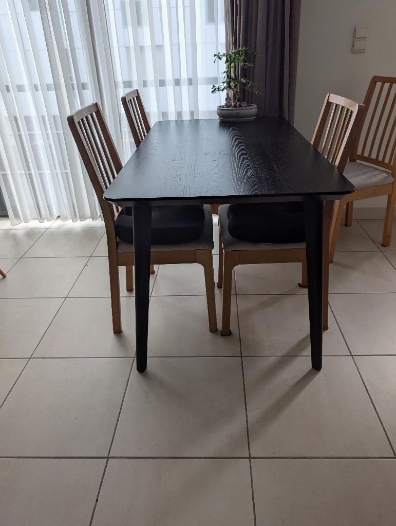 Complete Eethoek: Zwarte Tafel + 4 Houten Stoelen, Ophalen, 100 tot 150 cm, Eikenhout, 50 tot 100 cm