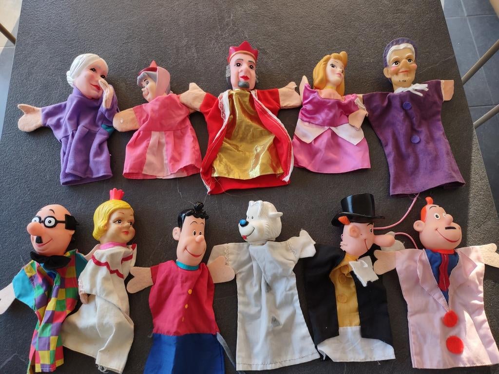 11 poppenkastpoppen, Ophalen, Zo goed als nieuw, Overige typen