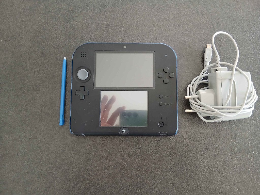 Nintendo 2DS + Mario Kart 7, Games en Spelcomputers, Spelcomputers | Nintendo 2DS en 3DS, Blauw, 2DS, Ophalen of Verzenden, Gebruikt