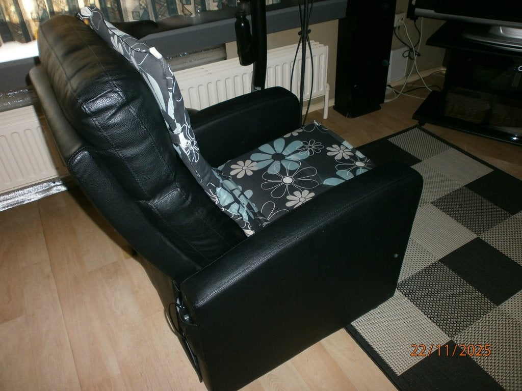 zwarte manuele massage relaxzetel 85 eur perfecte staat, Kleding | Dames, Ophalen
