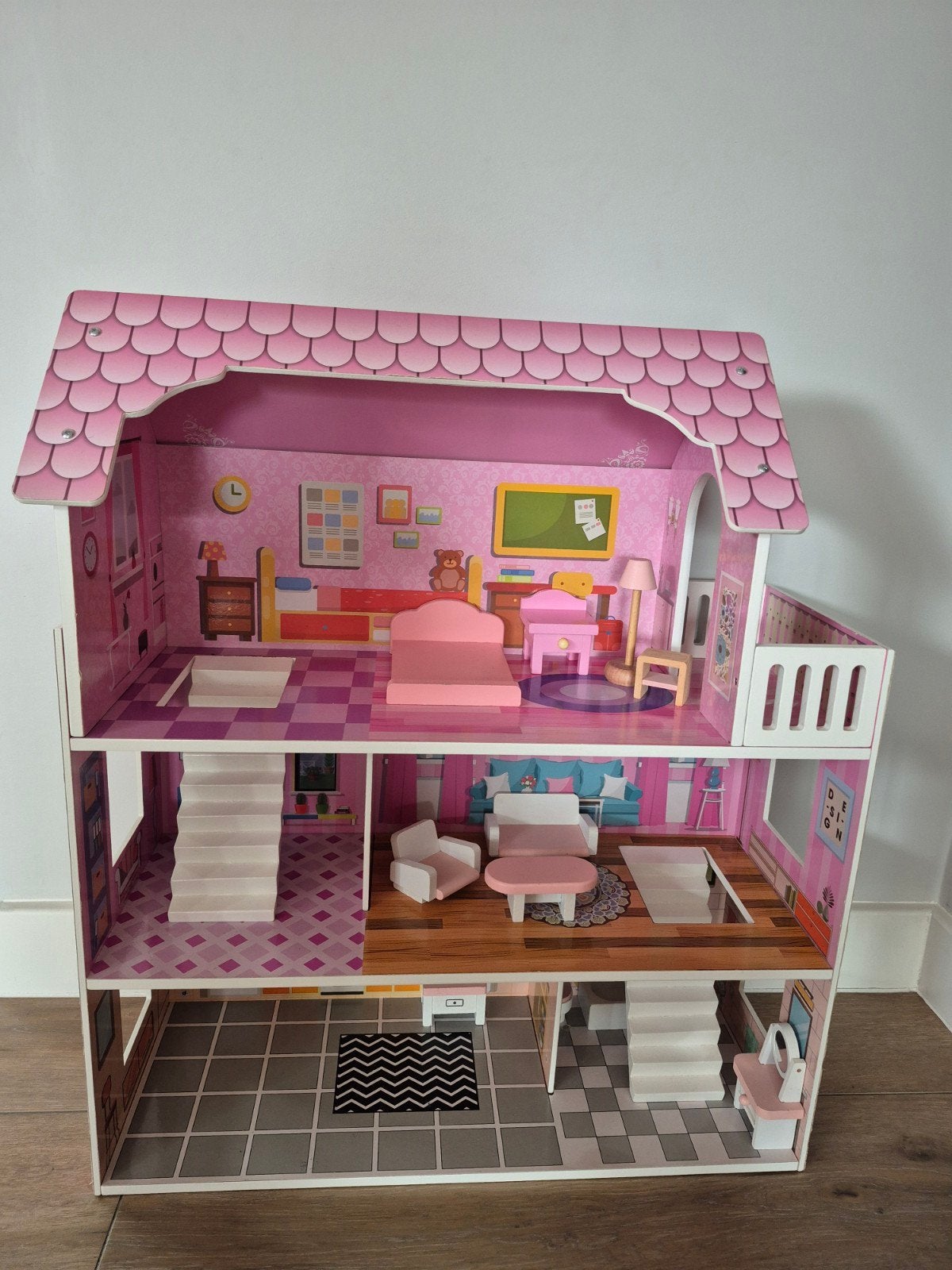Maison de poupées, Enlèvement, Maison de poupées